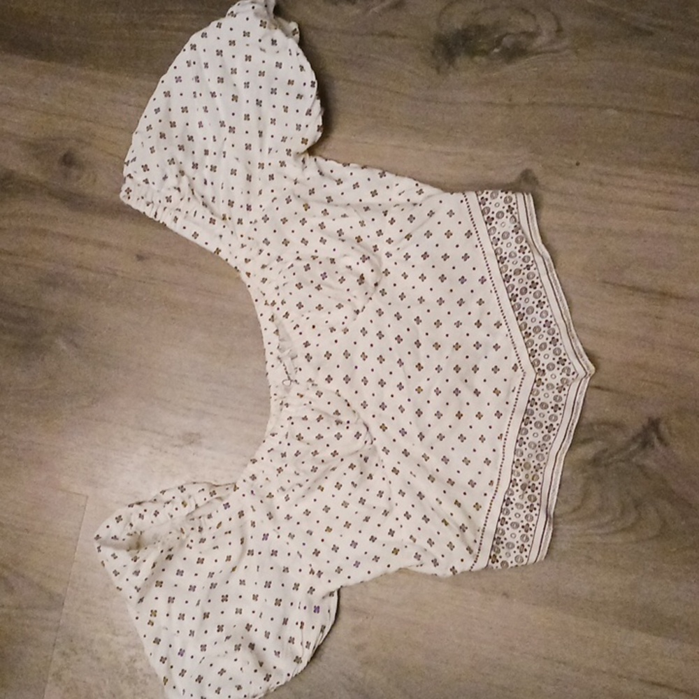 White crop top.